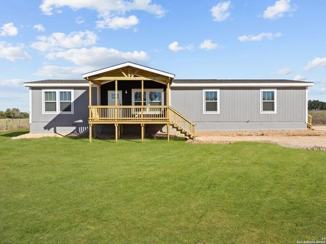 House for sale in Somerset, Texas