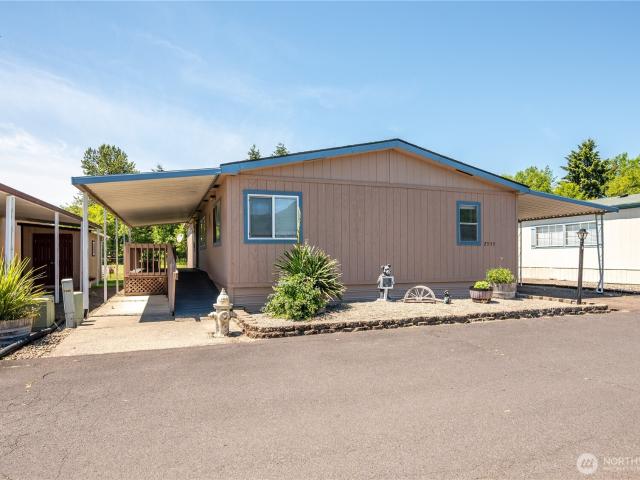 House for sale in Kelso, Washington