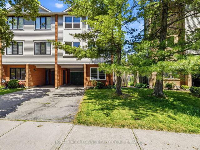 Townhouse for sale in Woburn, Ontario