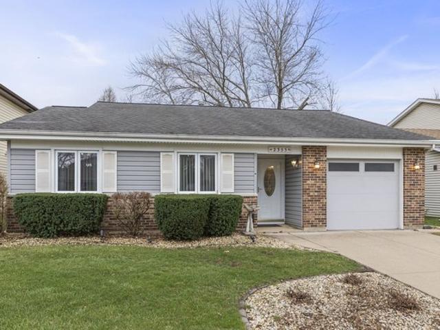 House for sale in Woodridge, Illinois