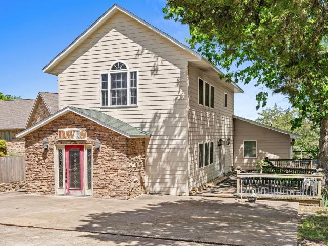 House for sale in Barry, Missouri