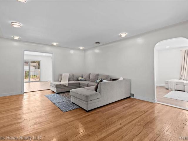 House for sale in Warren, Macomb County