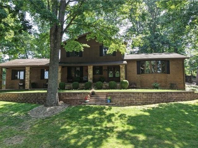 House for sale in Dover, Ohio