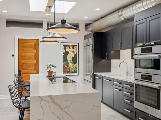 Condo for sale in Peebles Corner, Cincinnati