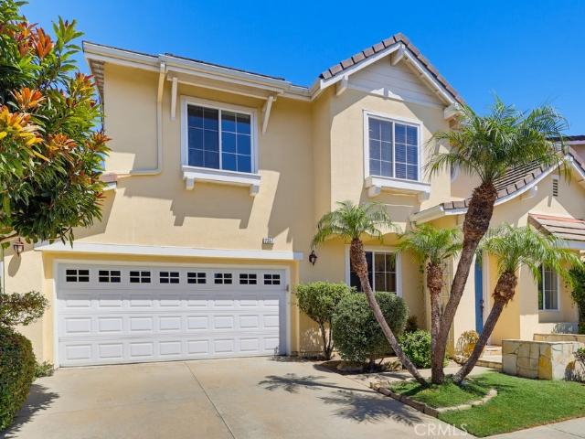 House for sale in Signal Hill, California