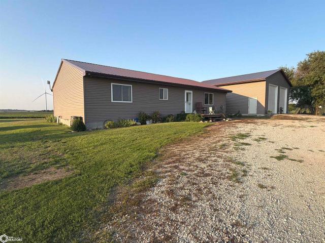 House for sale in Deep River, Iowa