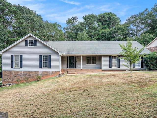House for sale in Lilburn, Georgia