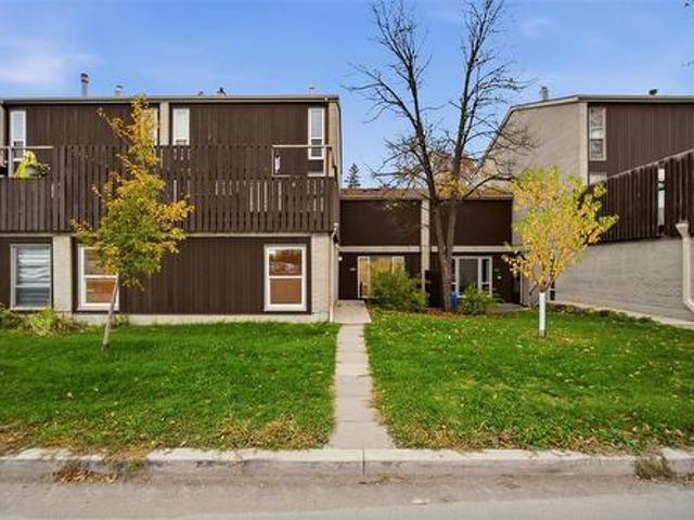 Townhouse for sale in Montcalm, Winnipeg