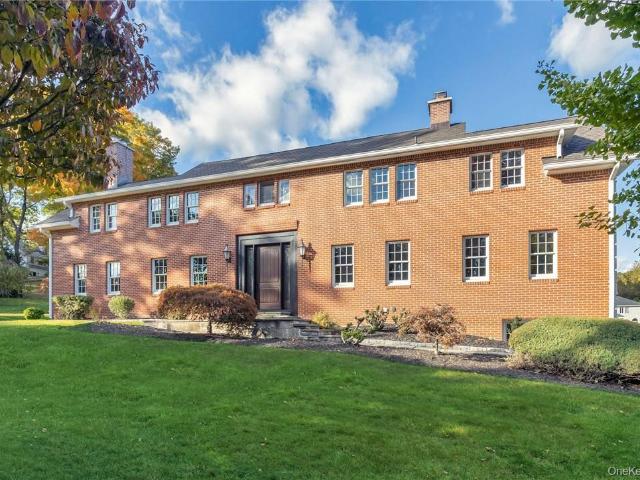 House for sale in Thornwood, New York