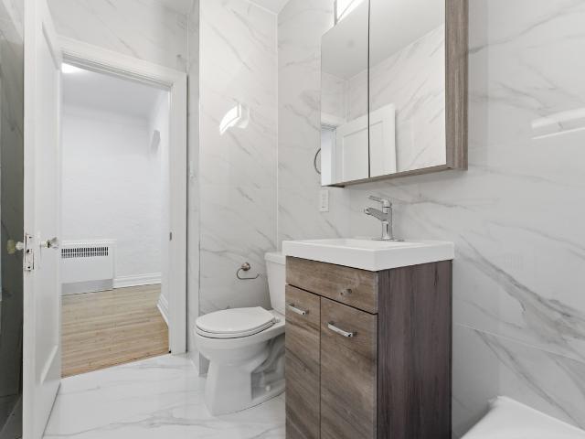 Apartment for rent in Somerset, Ottawa