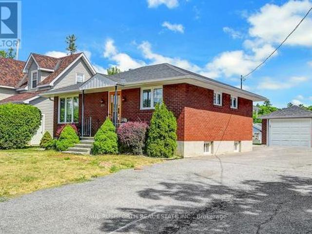 House for sale in Renfrew, Ontario
