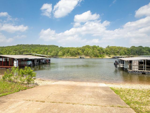 House for sale in Stone, Missouri