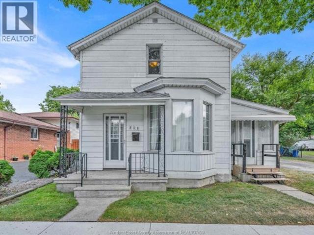 House for sale in Amherstburg, Ontario