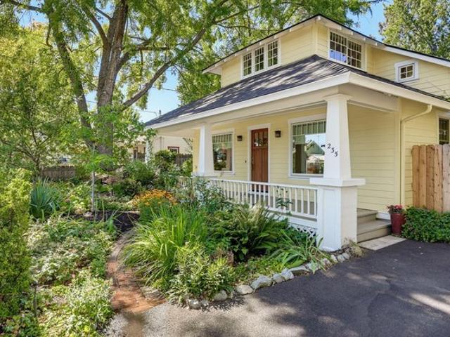 House for sale in Oregonia