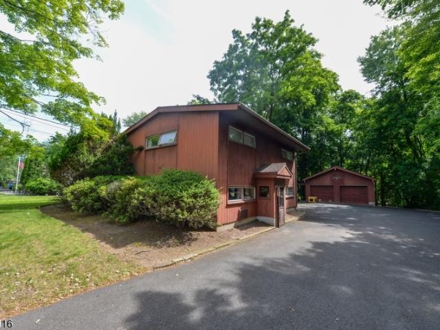 House for sale in Wyckoff, New Jersey