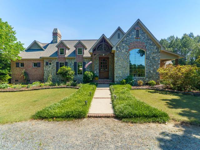 House for sale in Vass, North Carolina