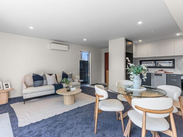 House for rent in Chaslands, Canterbury