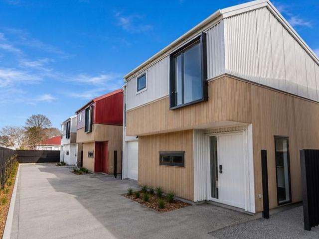 House for rent in Chaslands, Canterbury