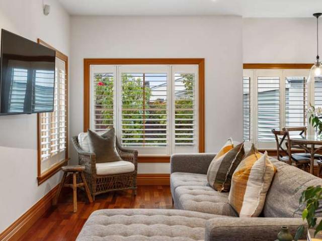 House for sale in Chaslands, Canterbury
