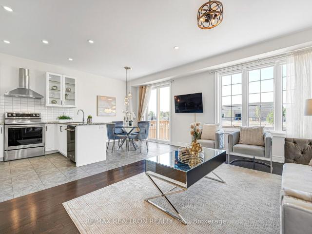 Townhouse for sale in Woburn, Ontario