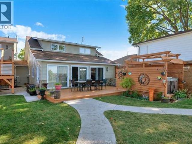 House for sale in Amherstburg, Ontario