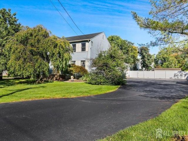 House for sale in Cliffwood, New Jersey