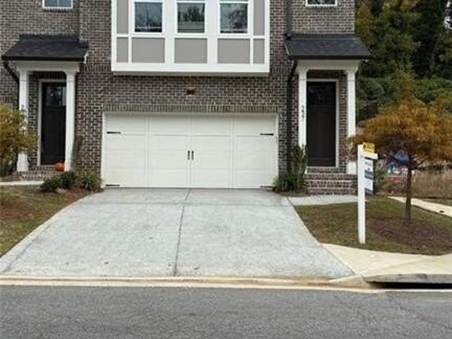 Townhouse for sale in Canton