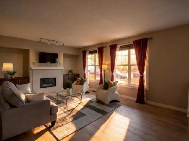 Townhouse for sale in Mosaic Mirage, Calgary