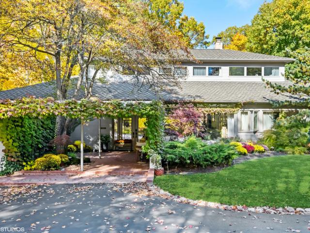 House for sale in Highland Park, Illinois