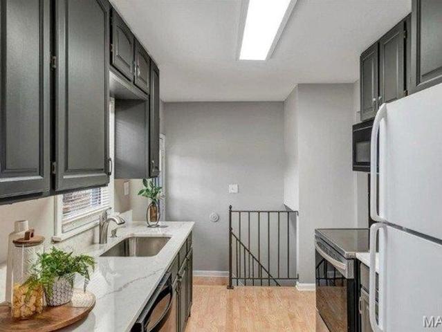 House for sale in Saint Louis