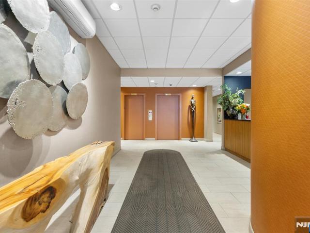Condo for sale in Hackensack, New Jersey