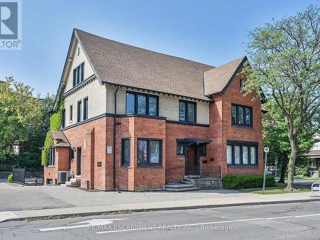 Commercial for rent in Ancaster, Ontario