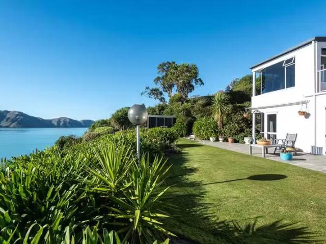 House for sale in Little Akaloa, Canterbury