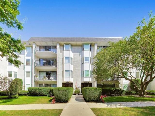 Condo for sale in Wilmette, Illinois