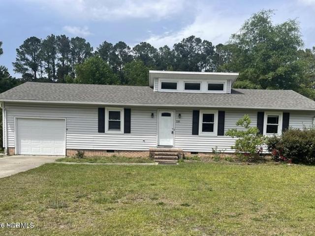 House for sale in Hubert, North Carolina