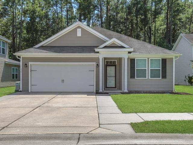House for sale in Moncks Corner, South Carolina