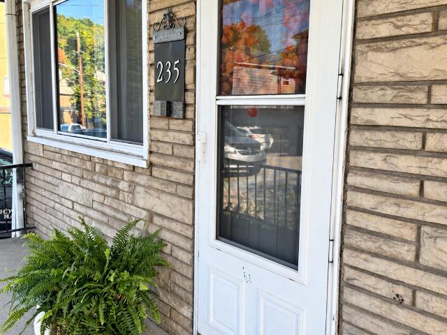 House for sale in Giffen, Springdale Township