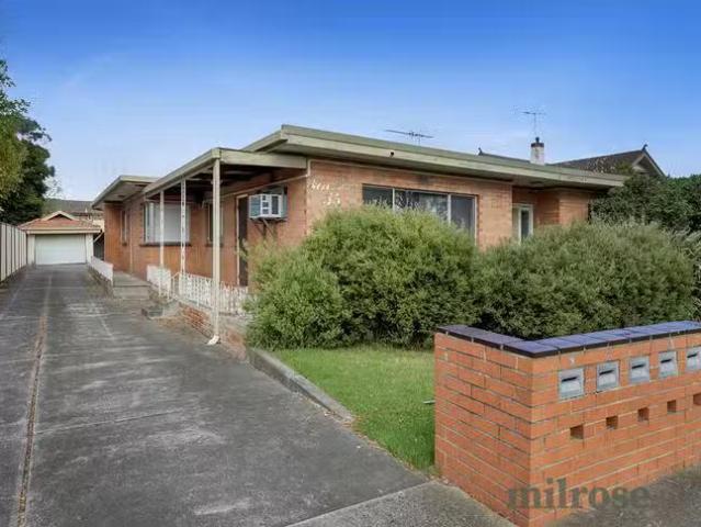 Apartment for rent in Sunshine