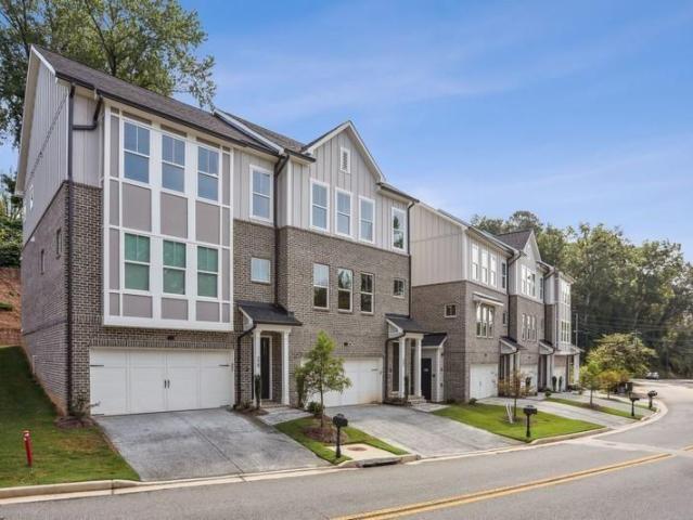 Townhouse for sale in Canton