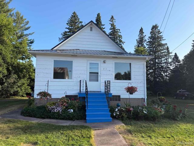 House for sale in Ironwood, Michigan