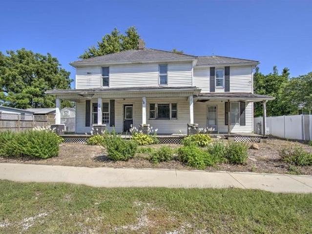 House for sale in Warrensburg, Illinois