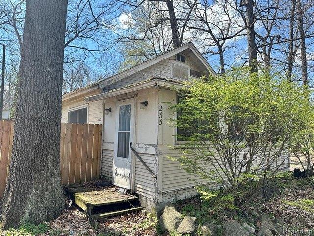 House for sale in New Hudson, Michigan