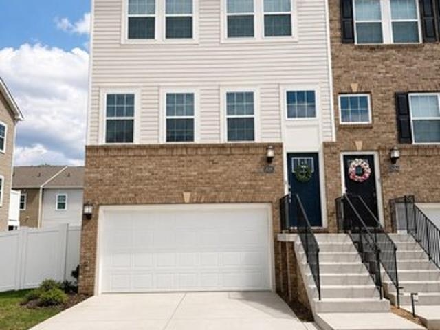 Townhouse for sale in California, Maryland