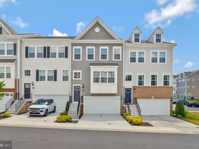 Townhouse for sale in California, Maryland