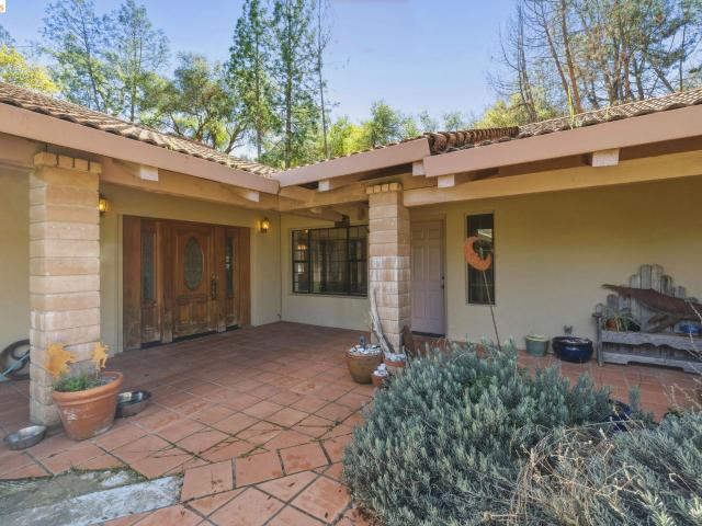 House for sale in Columbia, California