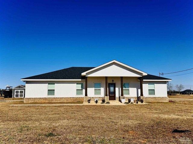 House for sale in Jay, Florida