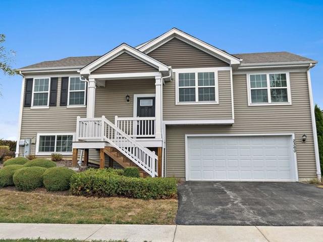 Townhouse for sale in Hampshire, Illinois