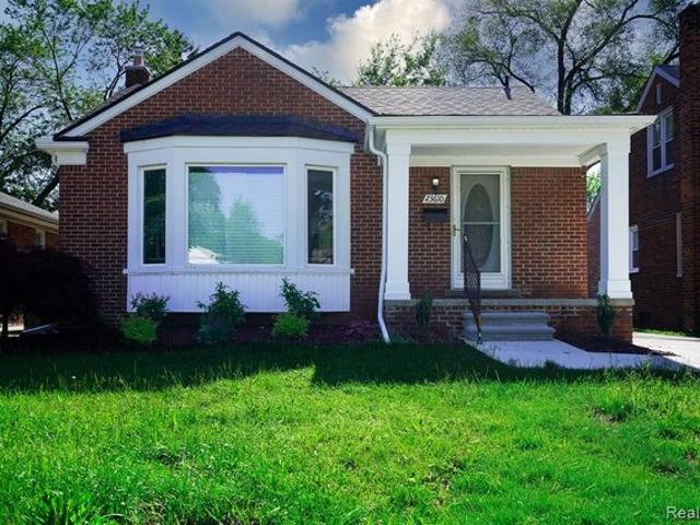 House for sale in Oak Park, Michigan