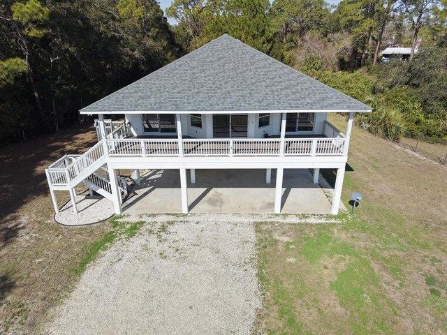 House for sale in Carrabelle, Florida