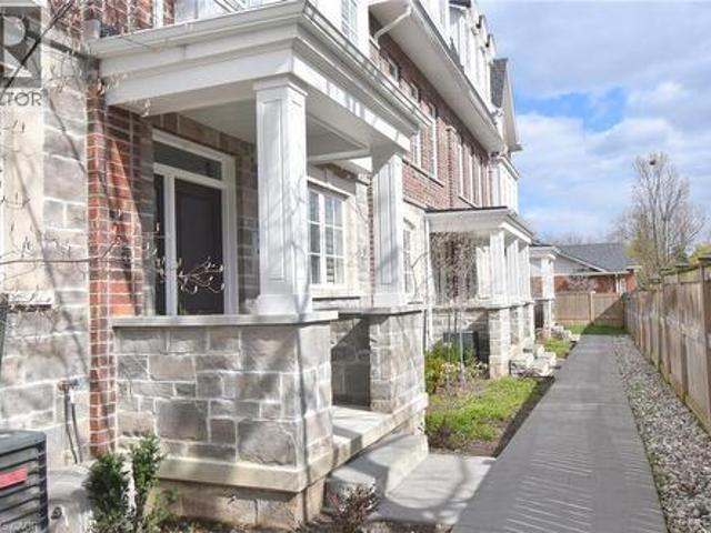 Townhouse for sale in Burlington, Ontario